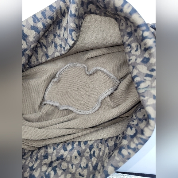 Spanx Leggings Leopard Print Seamless Knit High Rise Look At Me Now Size S - Picture 13 of 14